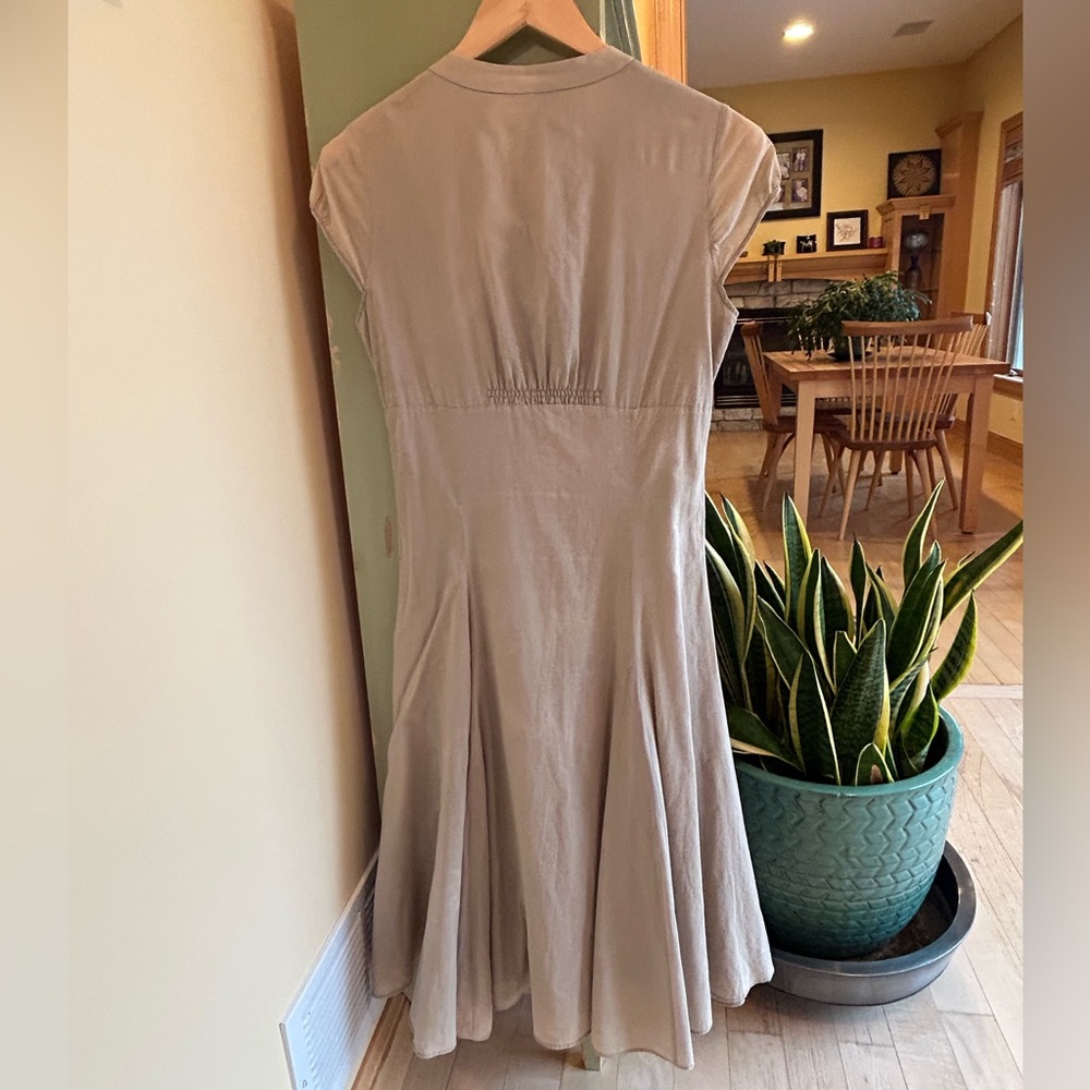 Margaret O’Leary 100% Cotton Button Down Smocked Midi Dress in Beige Size Small - Picture 2 of 16